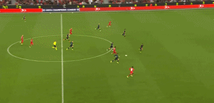 欧冠战报：格鲁克双响，阿贾克斯4-2逆转卡拉巴克收获首胜