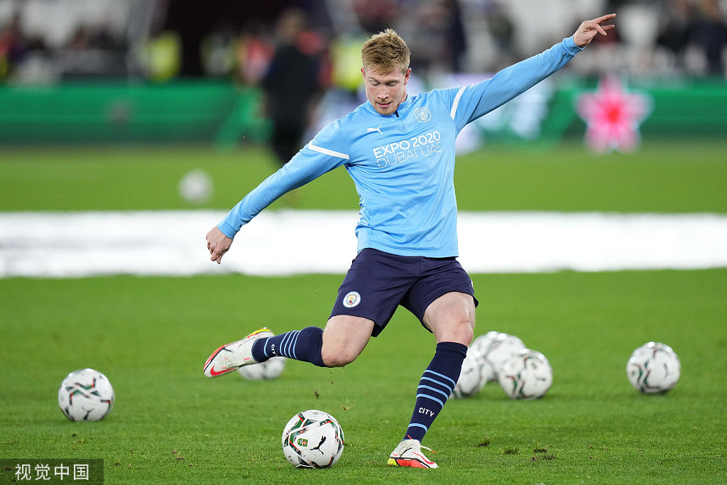 成都蓉城新掌门人徐正源续约并推动三名球员签约，球队迅速崛起，有望争冠。