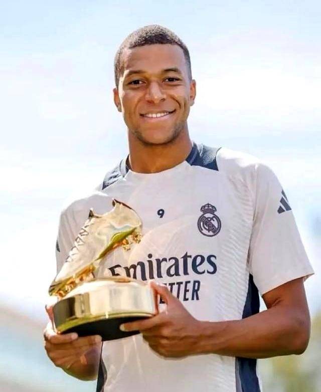 尤文客战紫百合大名单：伊尔迪兹领衔，凯利、卡瓦尔回归