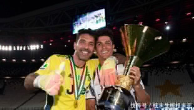 客战多特蒙德贡献帽子戏法+绝平，昂达夫当选全场最佳球员