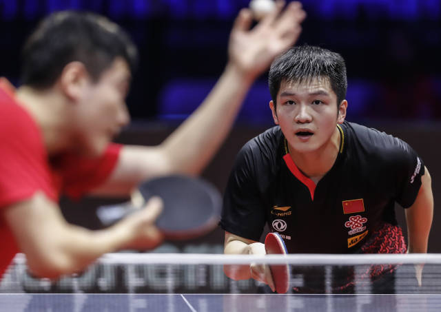 基抛出了一 基抛出了一